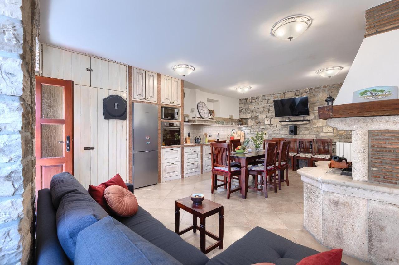 Apartman Pietro Motovun Eksteriør billede